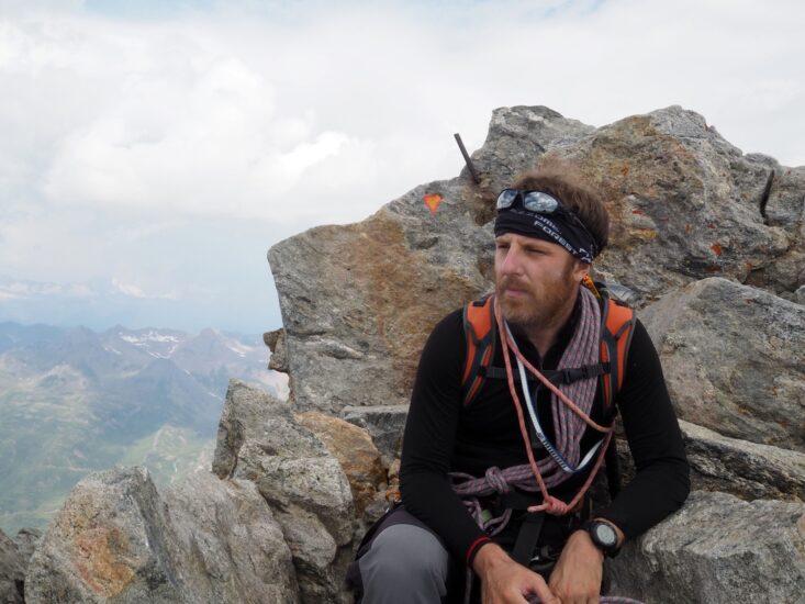 Alessio, mamma, papà ed i suoi amici.